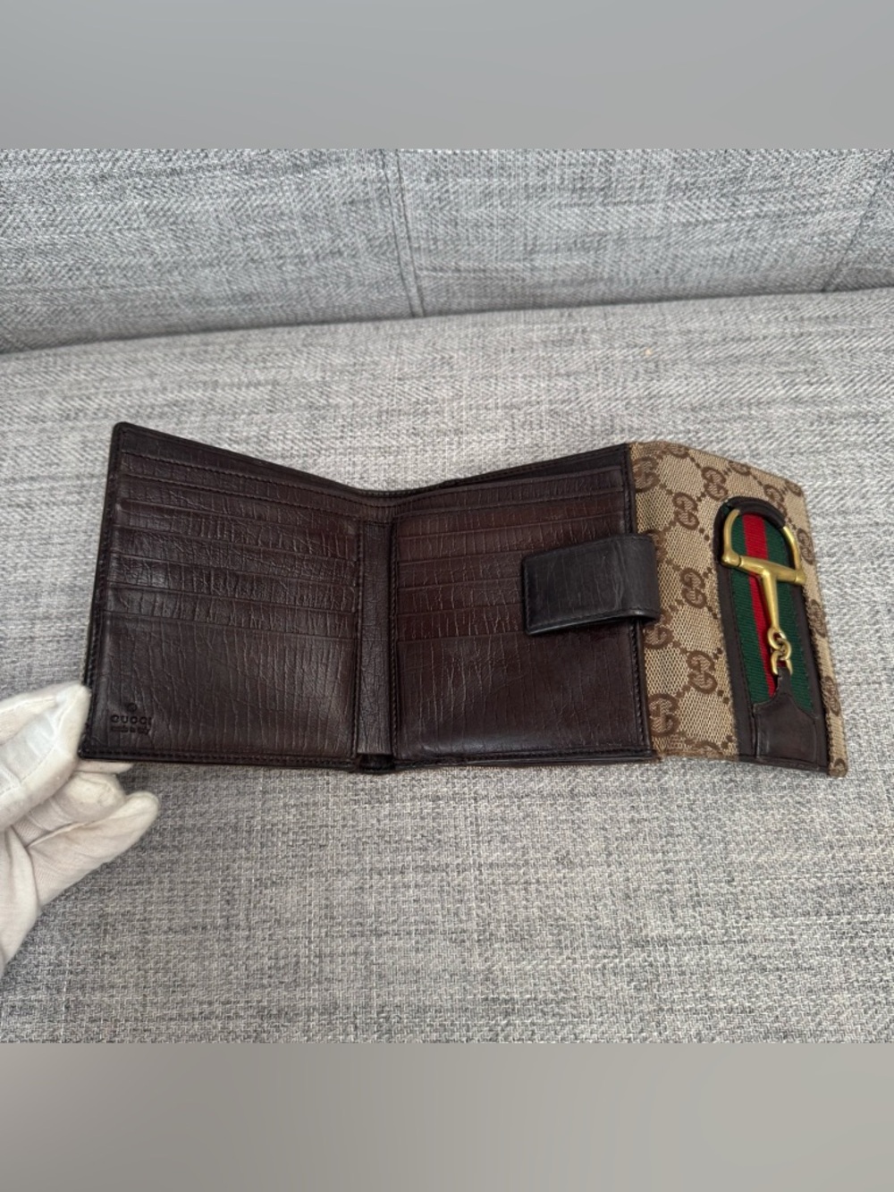 ✨GG Canvas Vintage Web Horsebit Compact Wallet✨ - Picture 9 of 17